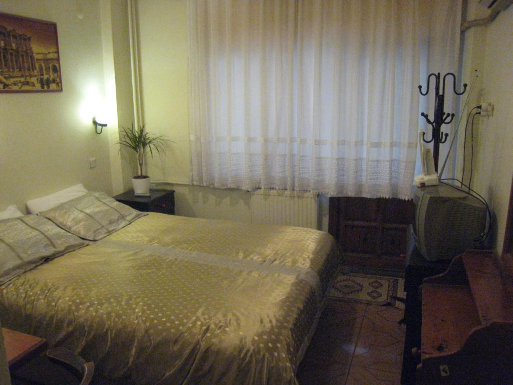 Paris Hotel Selcuk Room photo