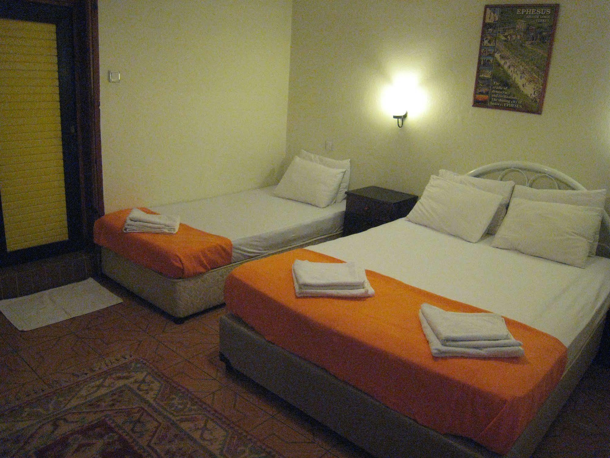 Paris Hotel Selcuk Exterior photo
